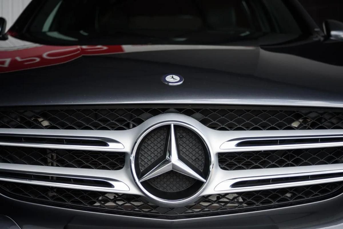 mercedes-benz-glc-250-d-4matic-2015-diesel-2143cc