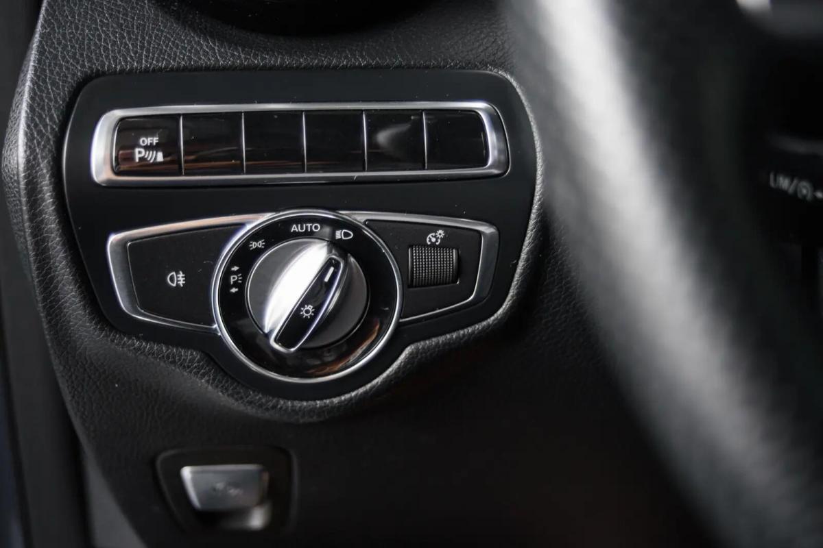 mercedes-benz-glc-250-d-4matic-2015-diesel-2143cc