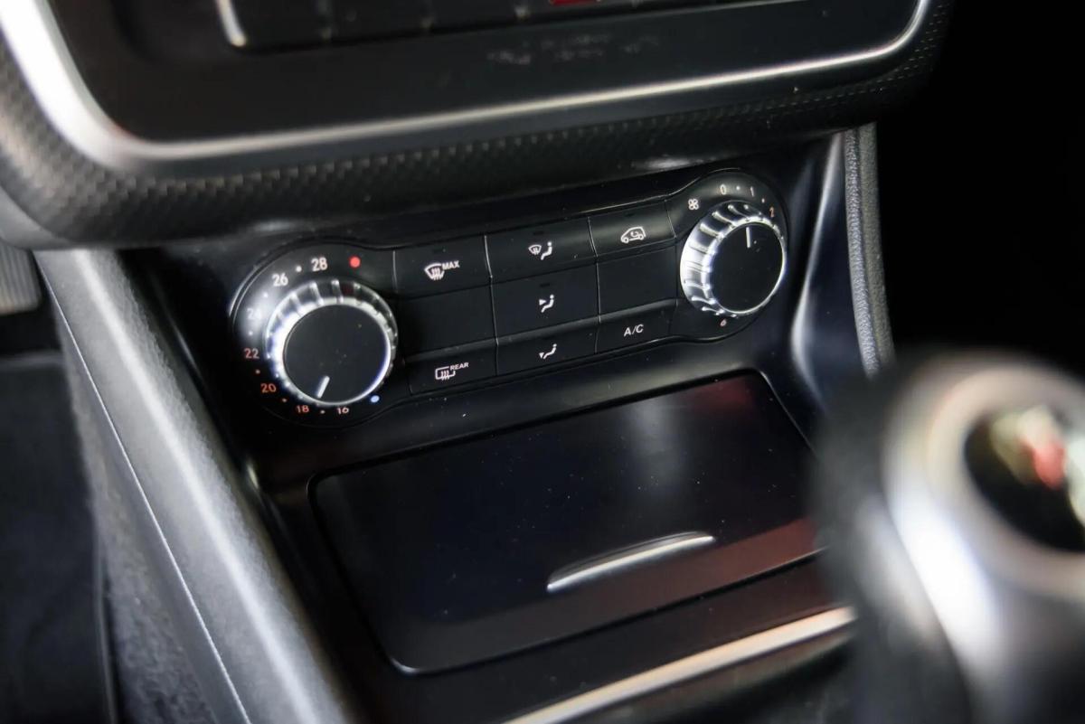 mercedes-benz-classe-a-a-160-d-2015-diesel-1461cc