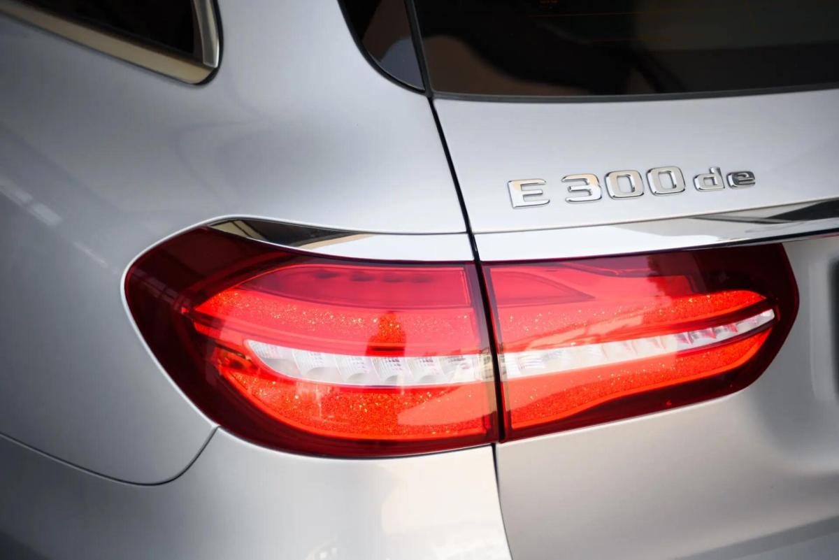 mercedes-benz-classe-e-e-300-de-plug-in-1-9-2019-hibrido-a-diesel-1950cc