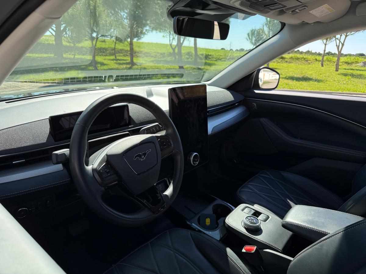 ford-mustang-mach-e-standard-range-2023-eletrico