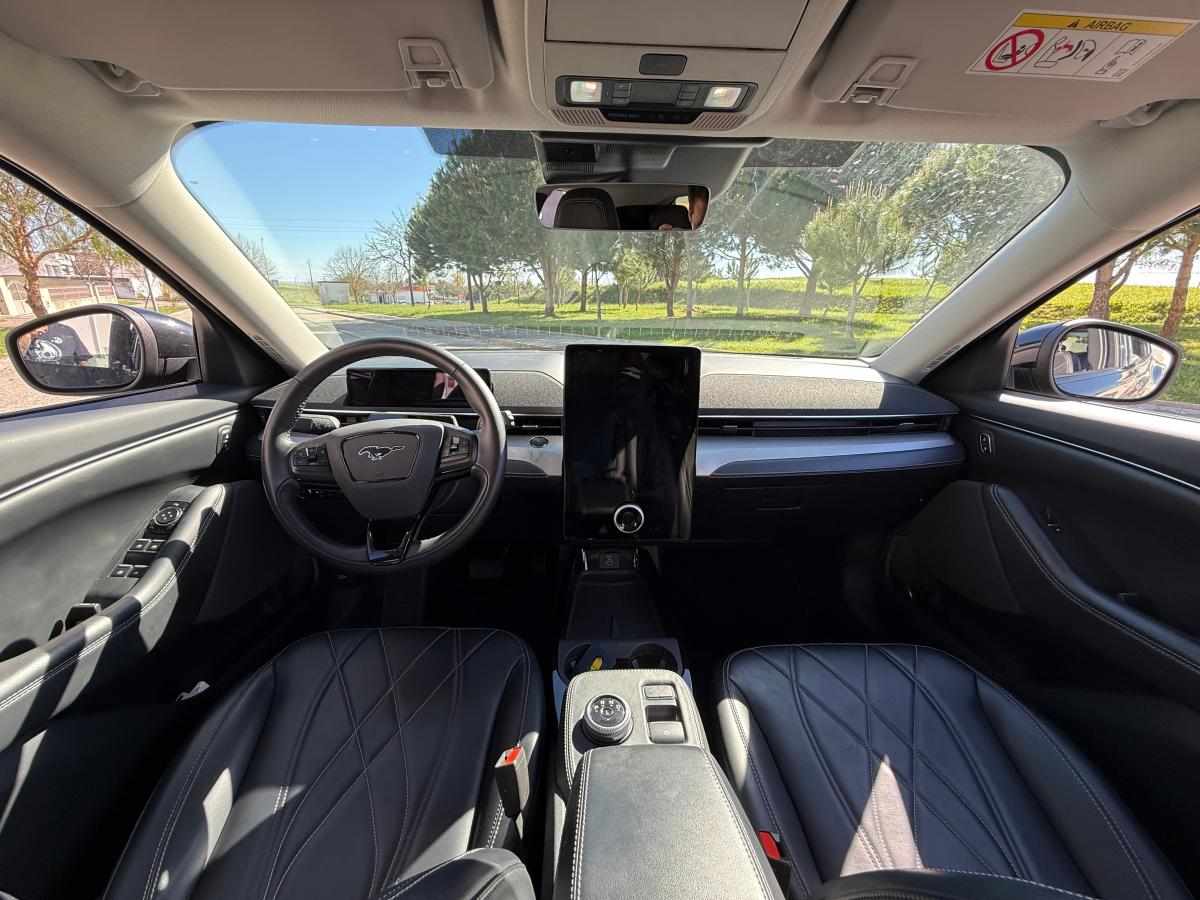 ford-mustang-mach-e-standard-range-2023-eletrico