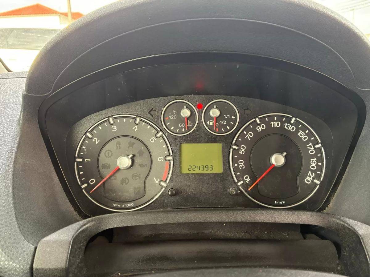 ford-fiesta-2008-gasolina-1242cc