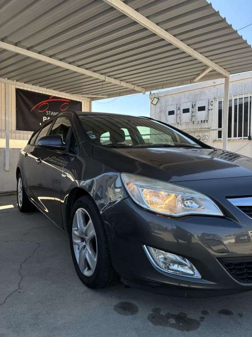 opel-astra-2011-diesel-1686cc