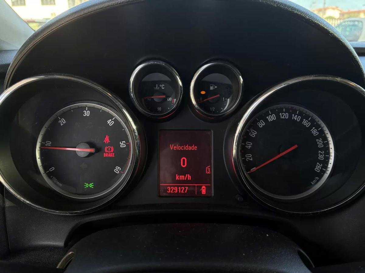 opel-astra-2011-diesel-1686cc