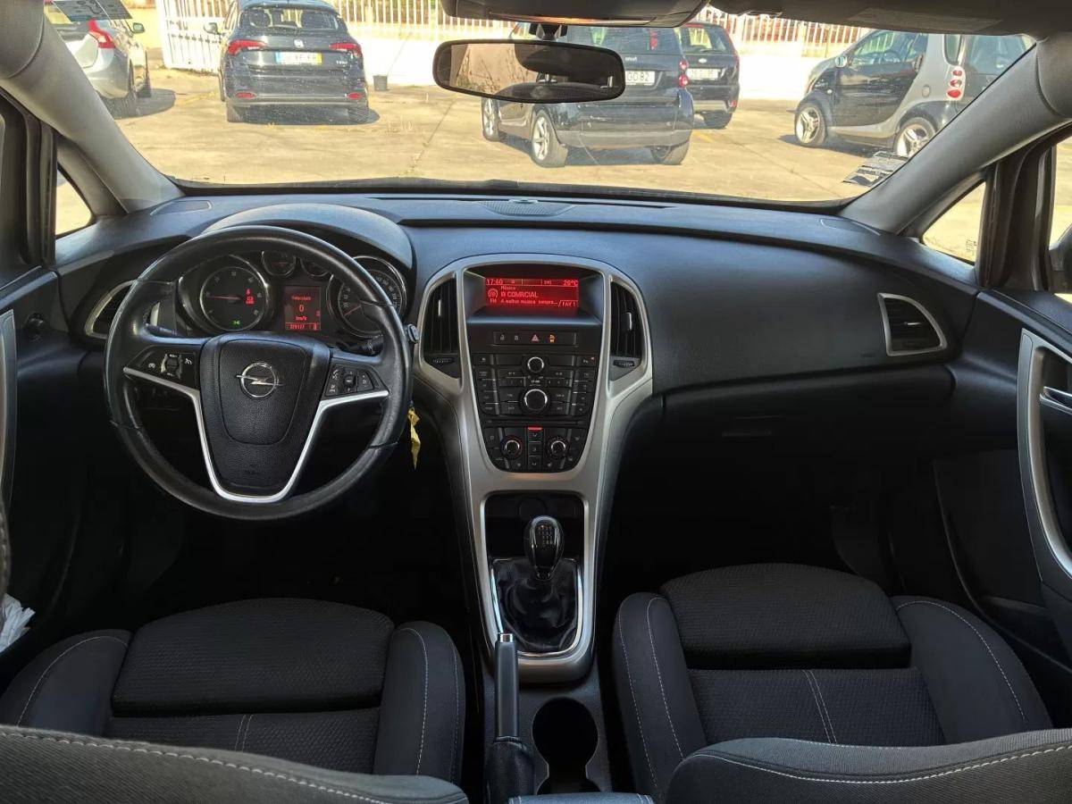 opel-astra-2011-diesel-1686cc