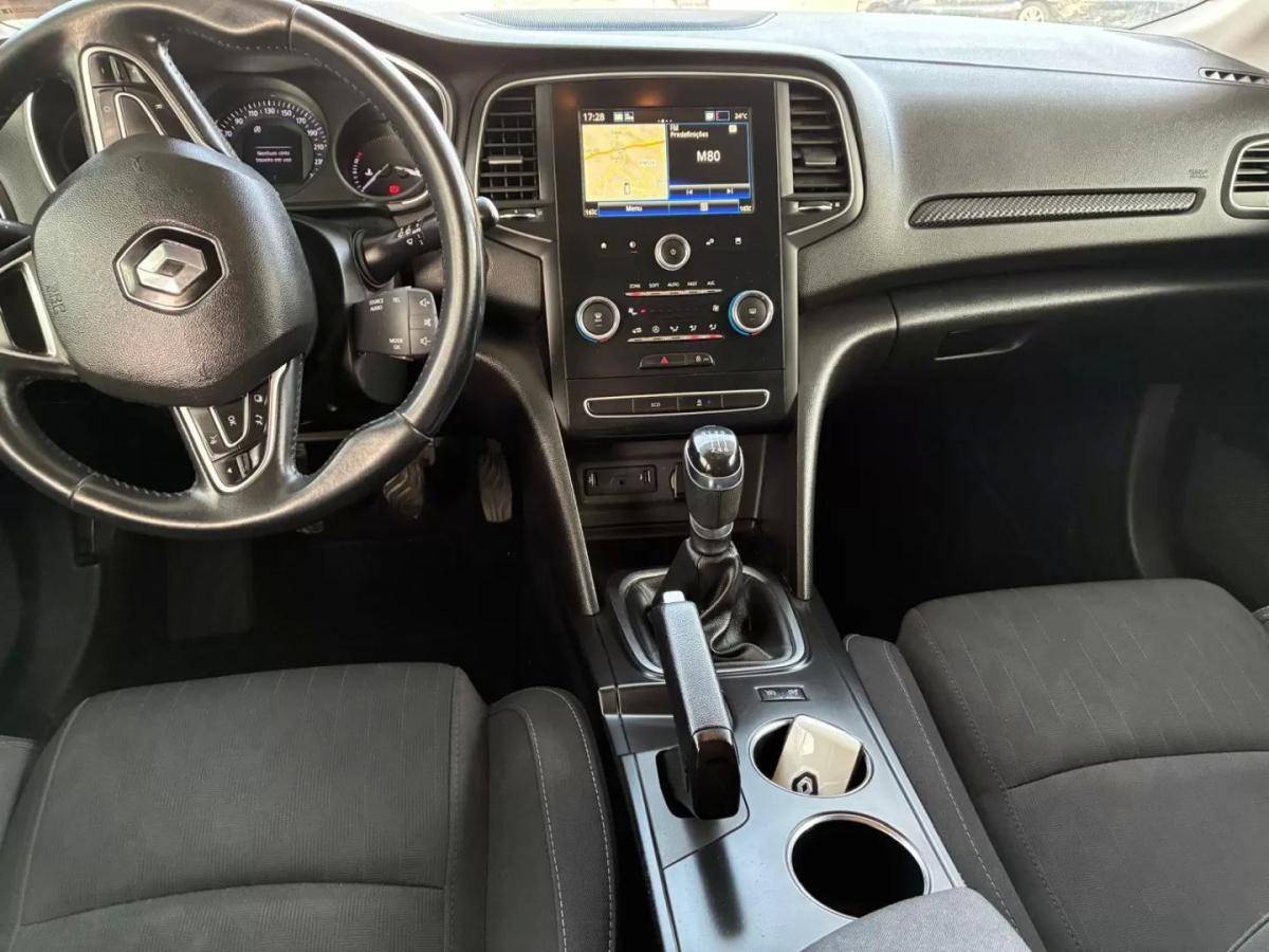 renault-megane-sport-tourer-2019-diesel-1461cc