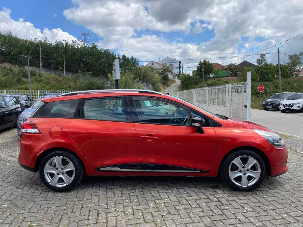 renault-clio-sport-tourer-2014-diesel-1461cc