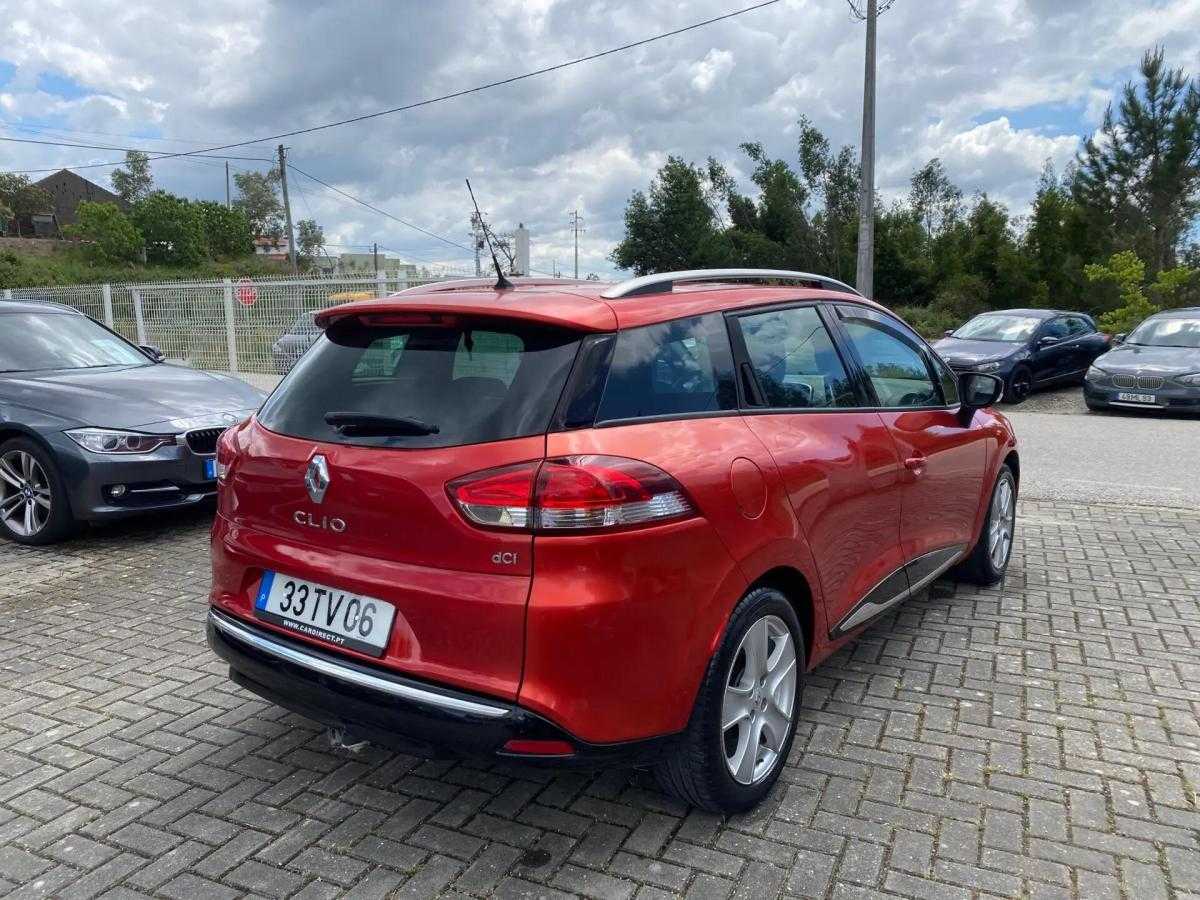 renault-clio-sport-tourer-2014-diesel-1461cc