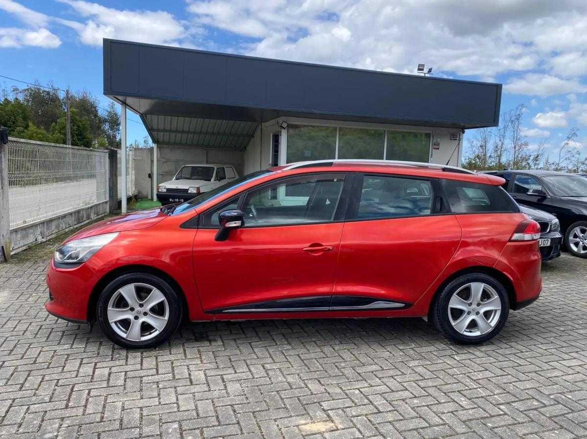 renault-clio-sport-tourer-2014-diesel-1461cc