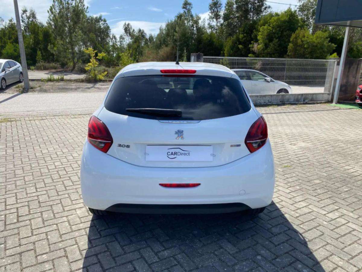 peugeot-208-2016-diesel-1560cc