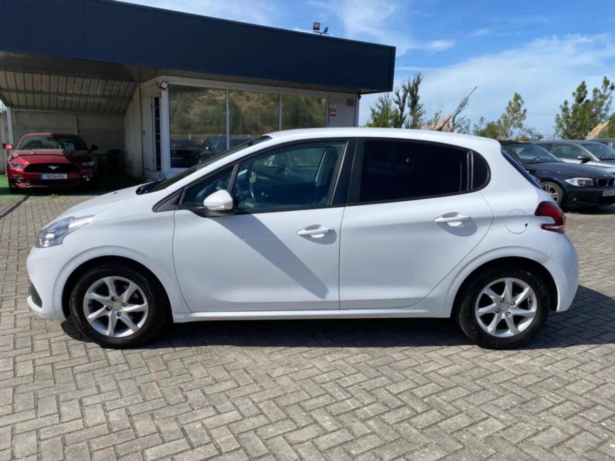 peugeot-208-2016-diesel-1560cc
