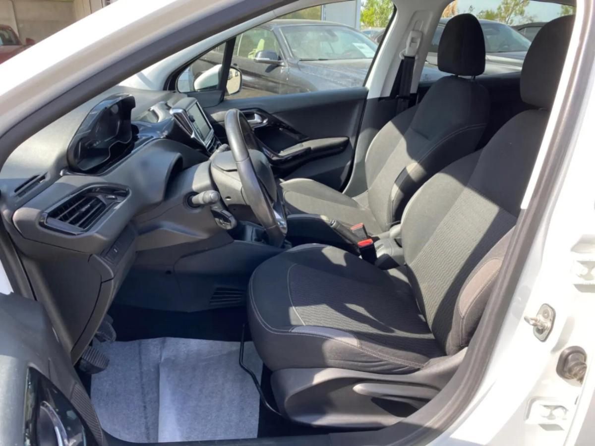 peugeot-208-2016-diesel-1560cc