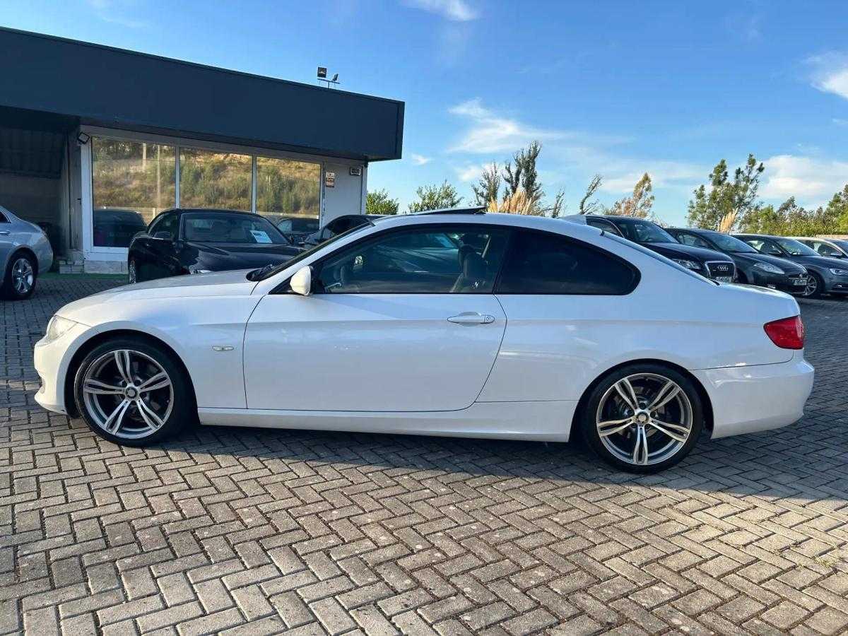 bmw-serie-3-320d-coupe-2011-diesel-1995cc