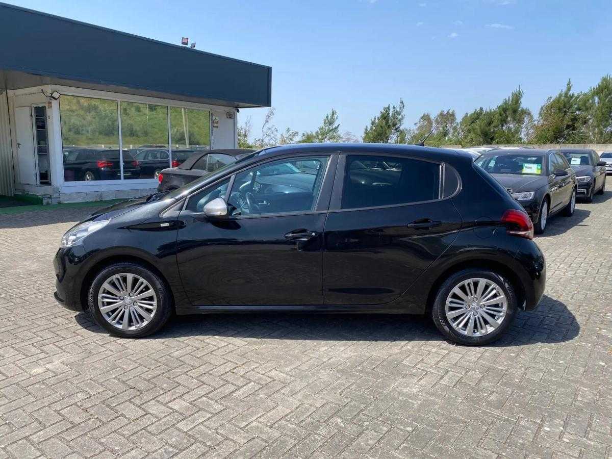 peugeot-208-2017-diesel-1560cc