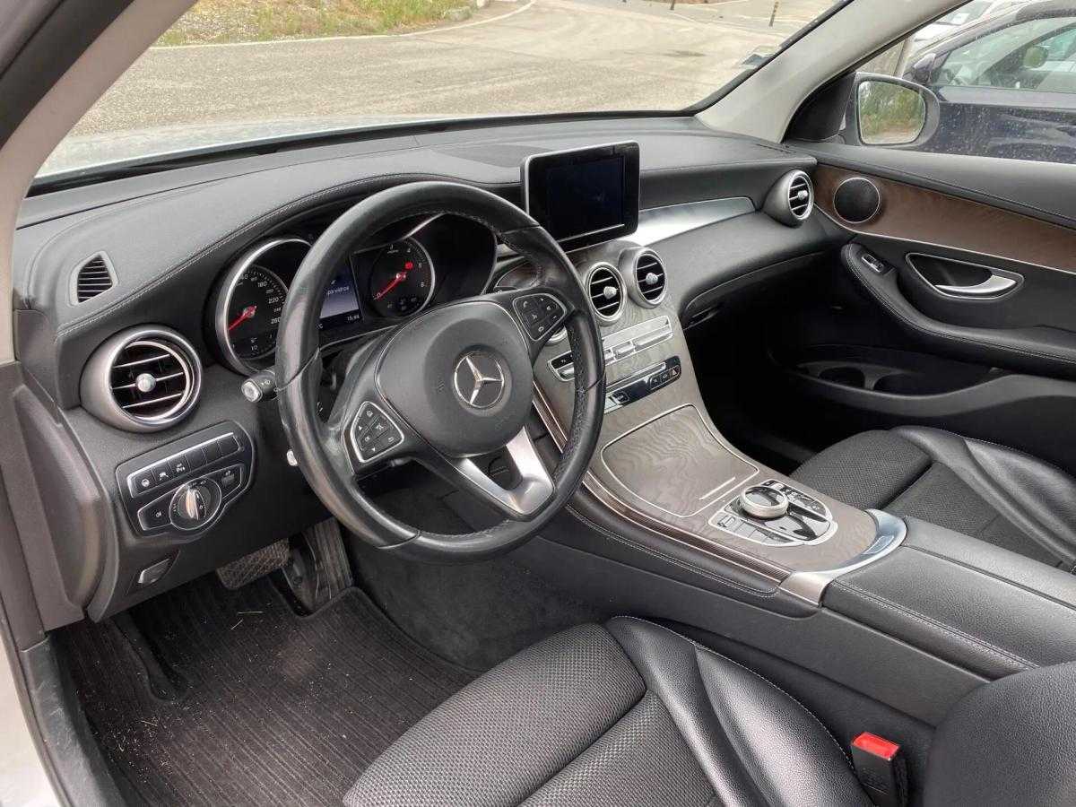 mercedes-benz-glc-250-d-4matic-2017-diesel-2143cc