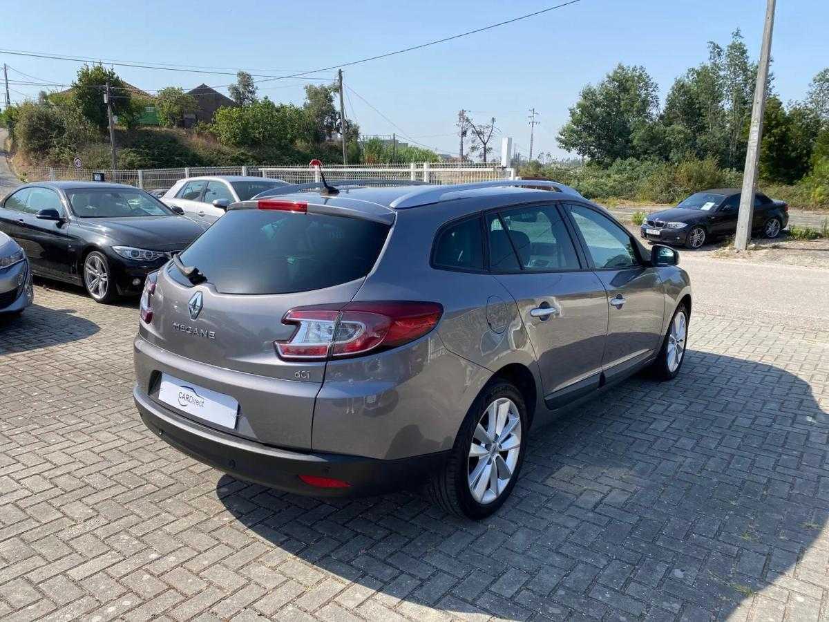 renault-megane-sport-tourer-2010-diesel-1461cc