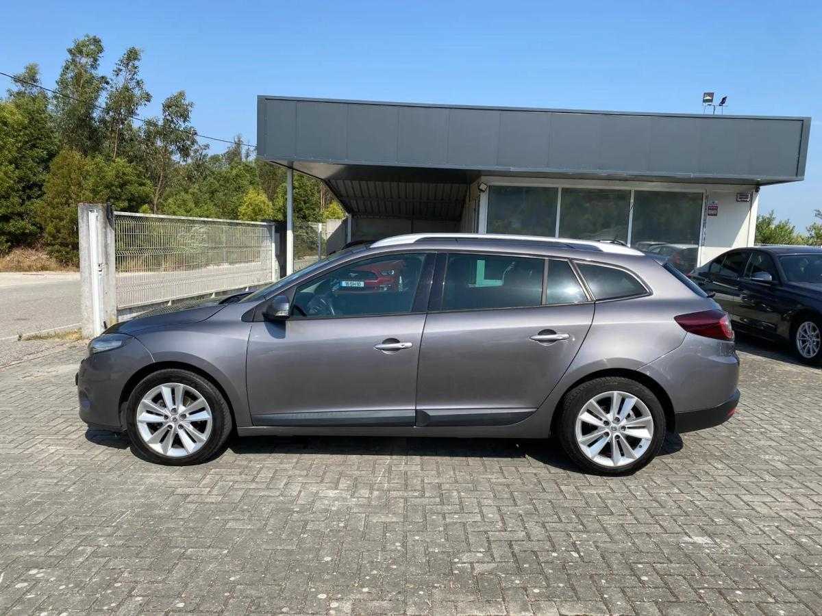 renault-megane-sport-tourer-2010-diesel-1461cc