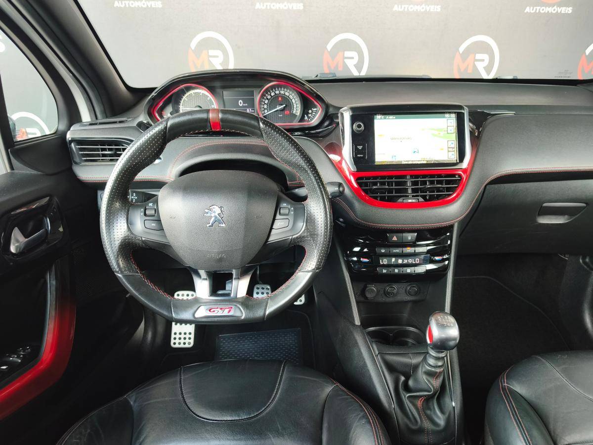 peugeot-208-2014-gasolina-1598cc