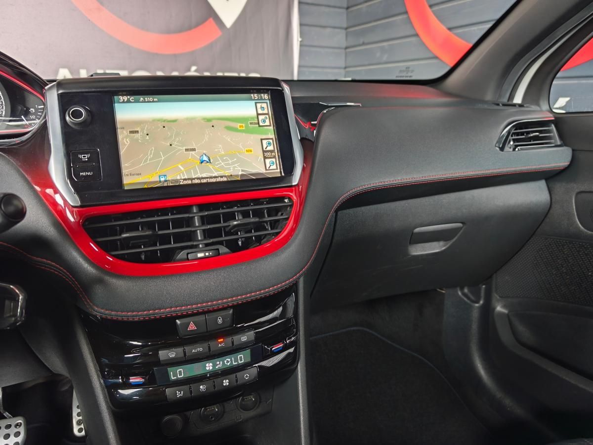 peugeot-208-2014-gasolina-1598cc