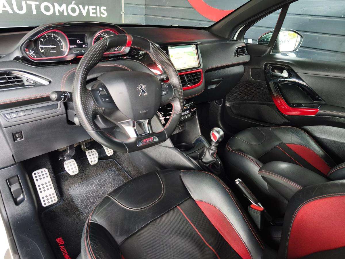 peugeot-208-2014-gasolina-1598cc