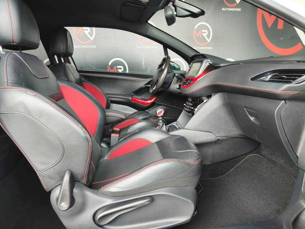 peugeot-208-2014-gasolina-1598cc