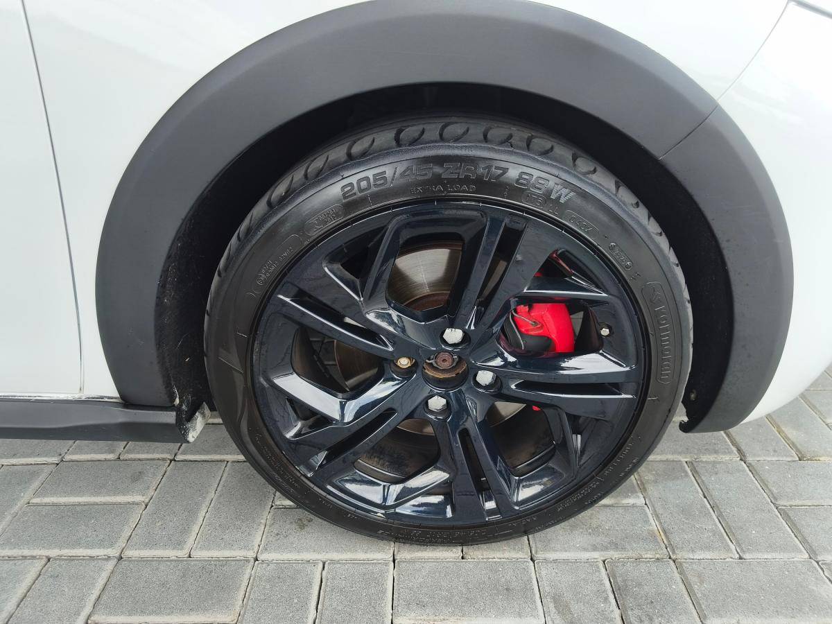 peugeot-208-2014-gasolina-1598cc