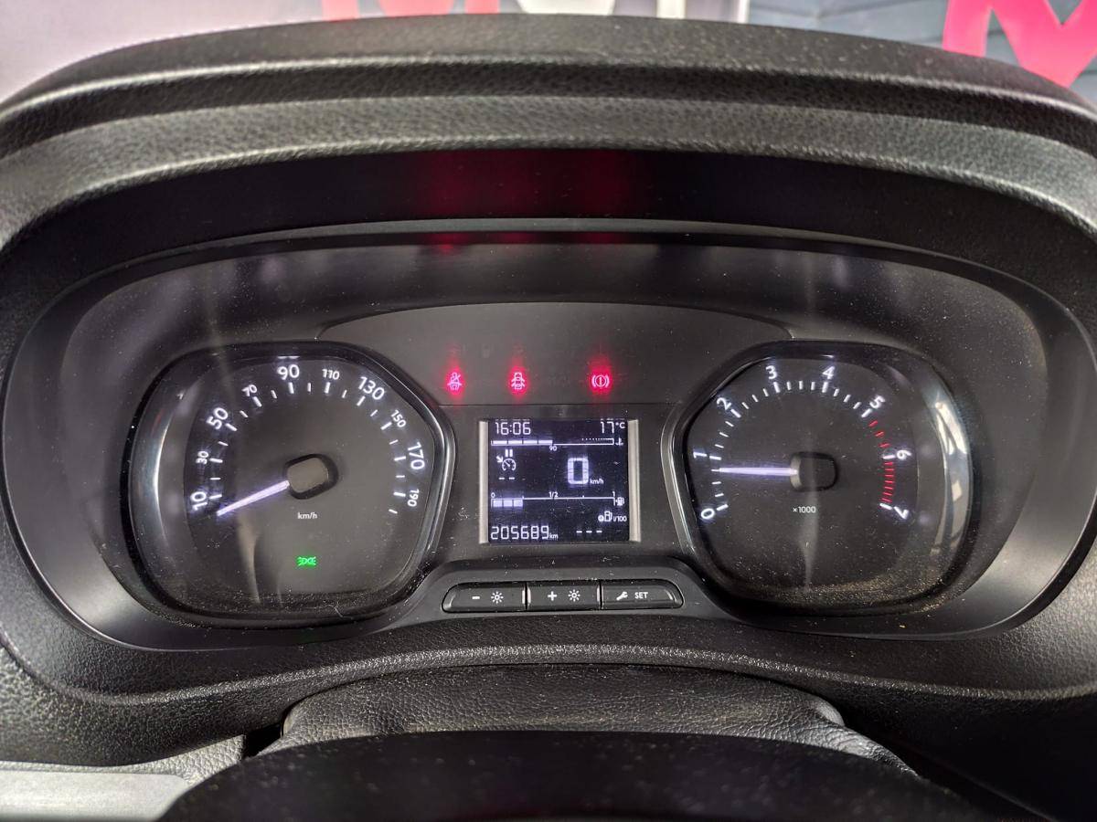 citroen-jumpy-2018-diesel-1997cc