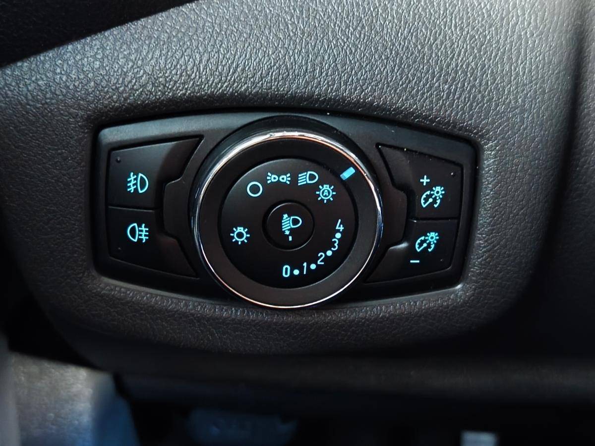ford-tourneo-connect-2018-diesel-1499cc