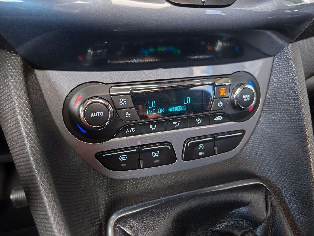 ford-tourneo-connect-2018-diesel-1499cc
