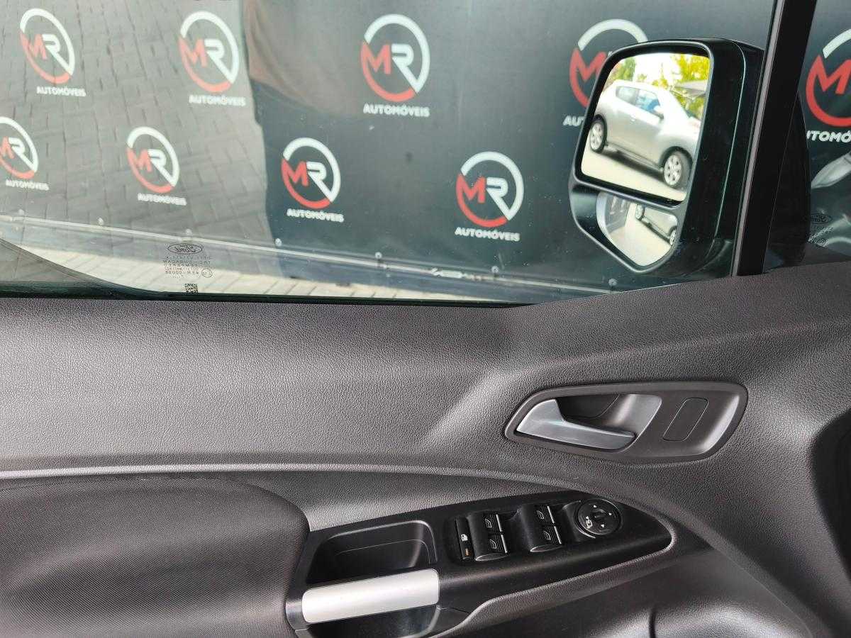 ford-tourneo-connect-2018-diesel-1499cc