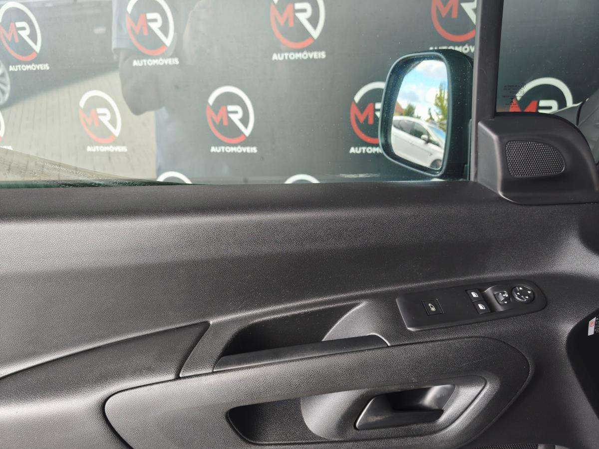 citroen-berlingo-2022-diesel-1499cc