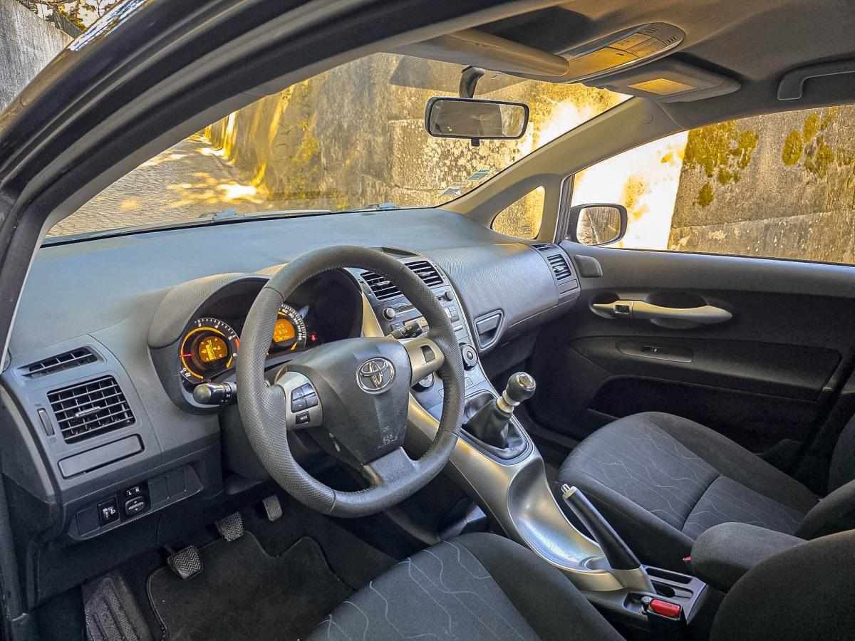 toyota-auris-1-4-d-4d-2010-diesel-1364cc