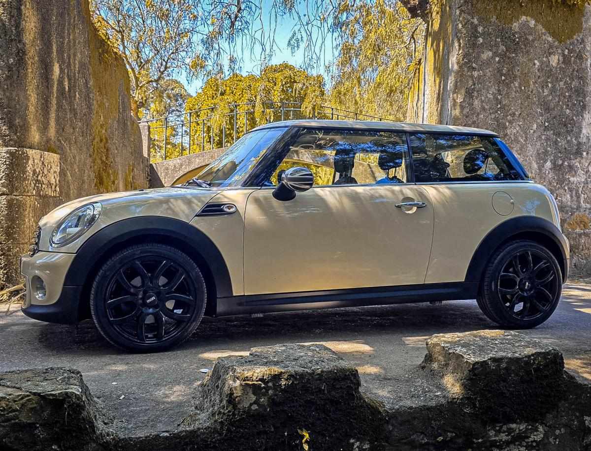 mini-hatch-d-2-0-2012-diesel-1598cc