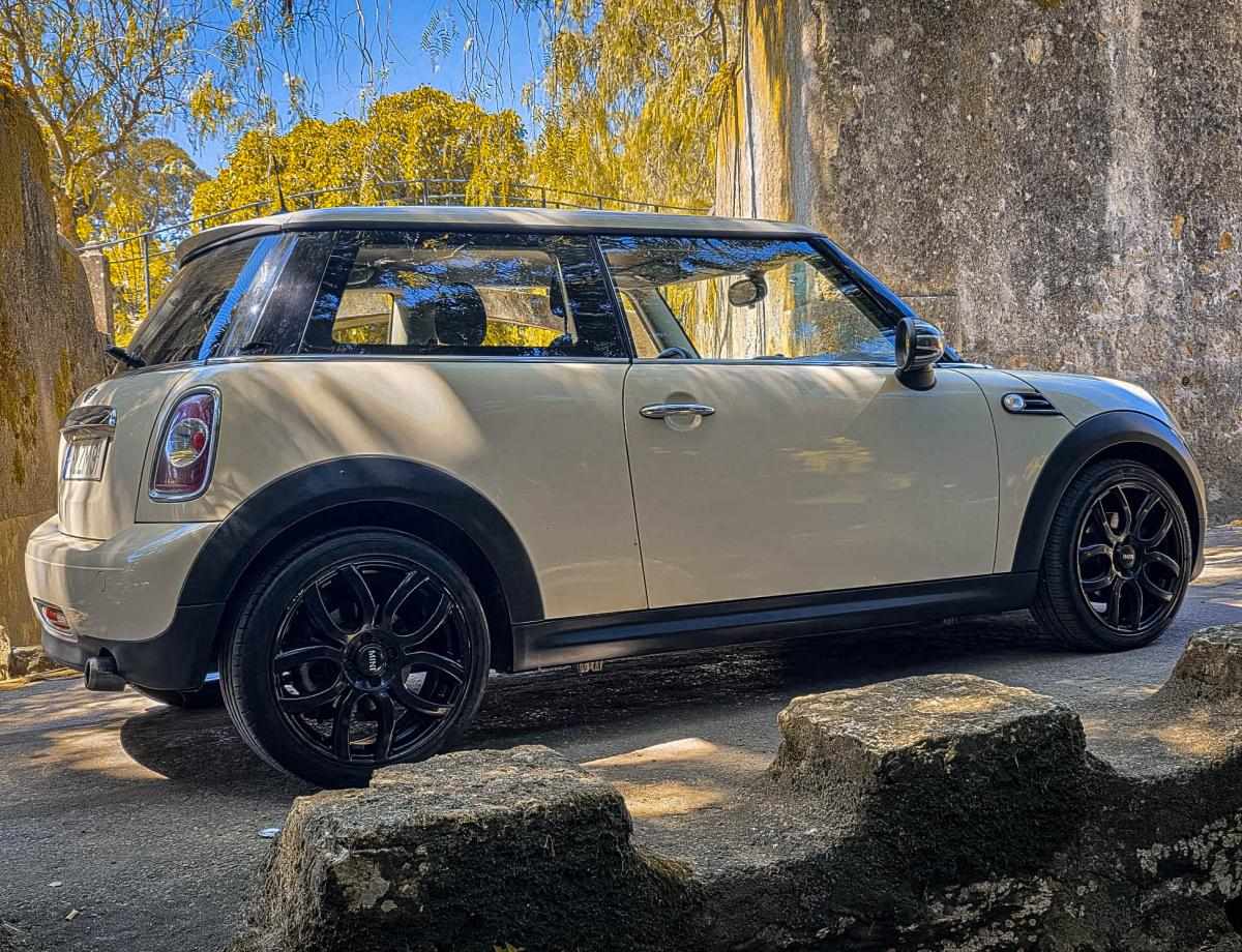 mini-hatch-d-2-0-2012-diesel-1598cc