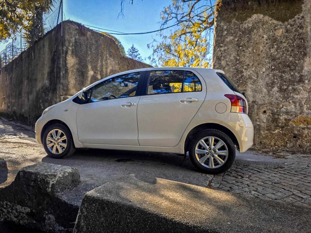 toyota-yaris-1-33-dual-vvt-i-2010-gasolina-1329cc