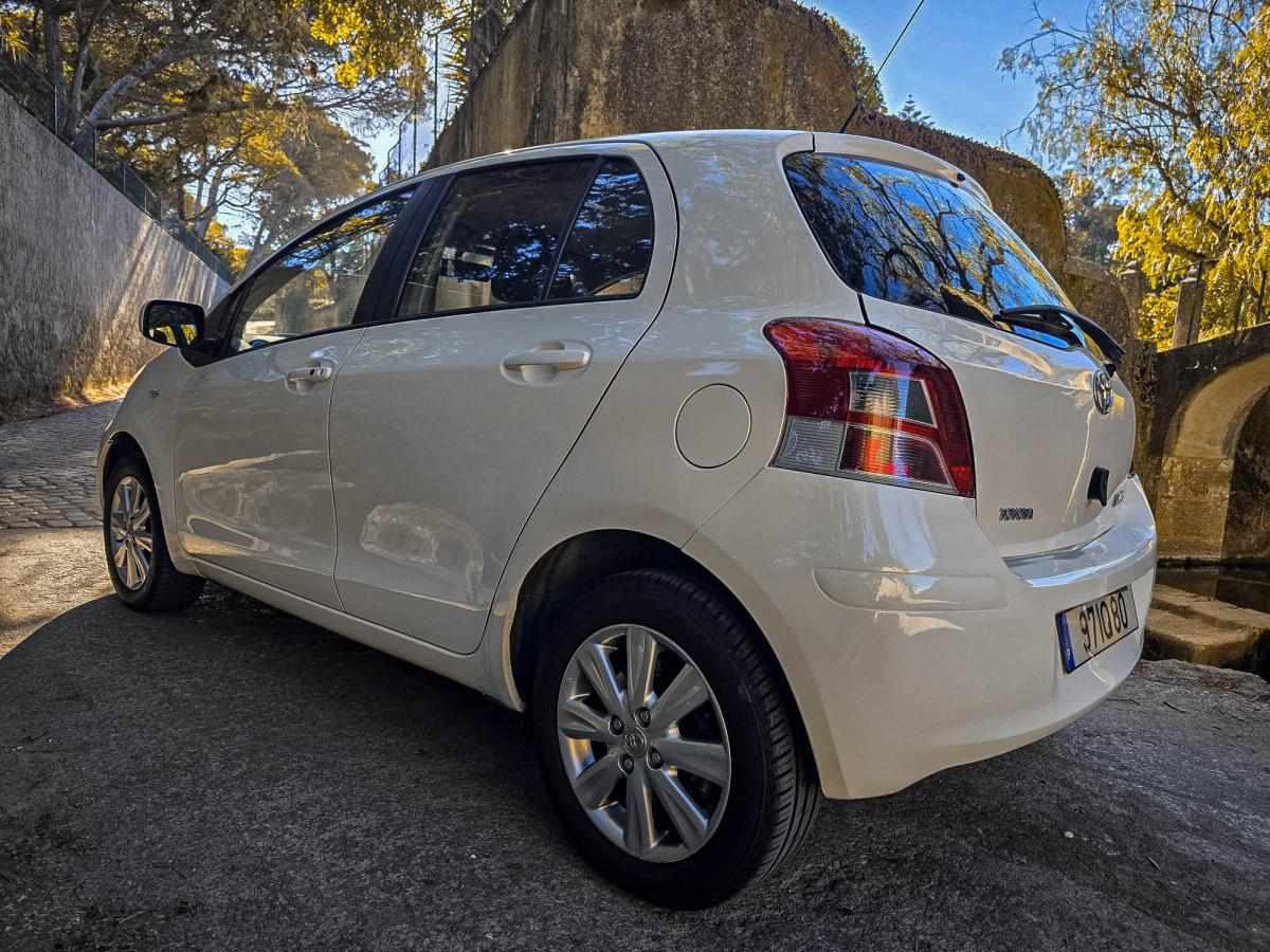 toyota-yaris-1-33-dual-vvt-i-2010-gasolina-1329cc