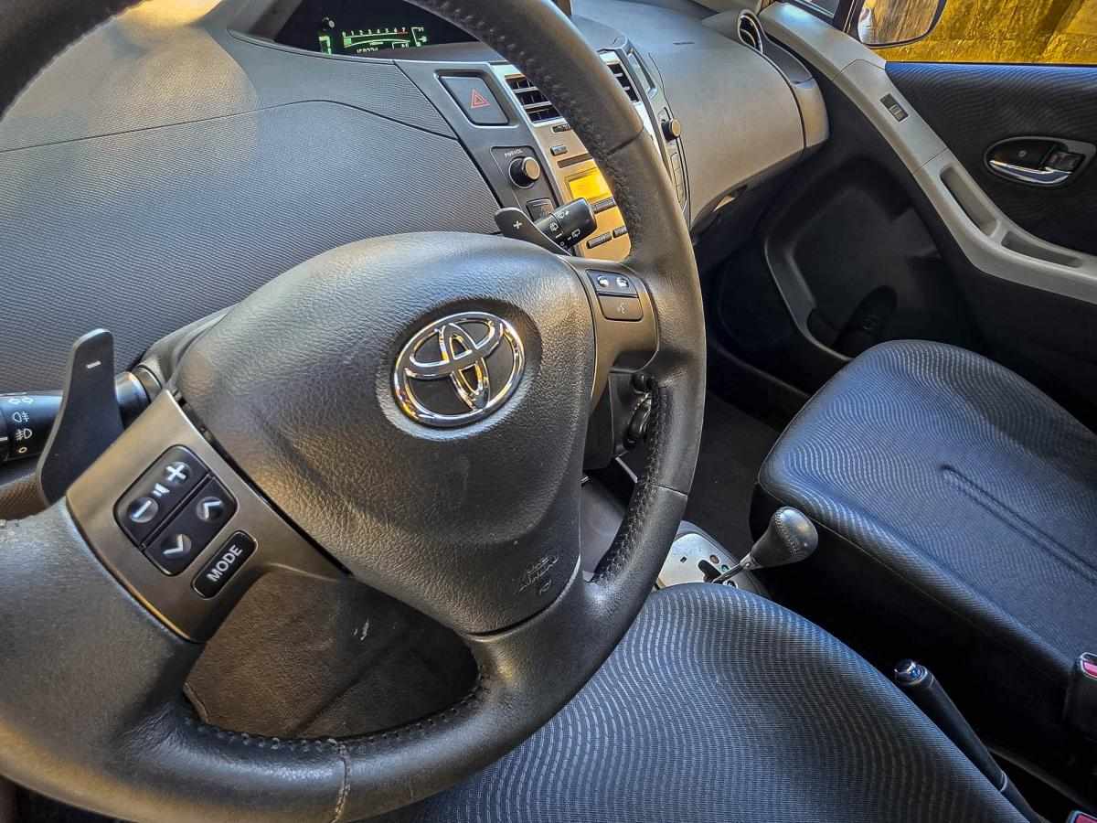 toyota-yaris-1-33-dual-vvt-i-2010-gasolina-1329cc