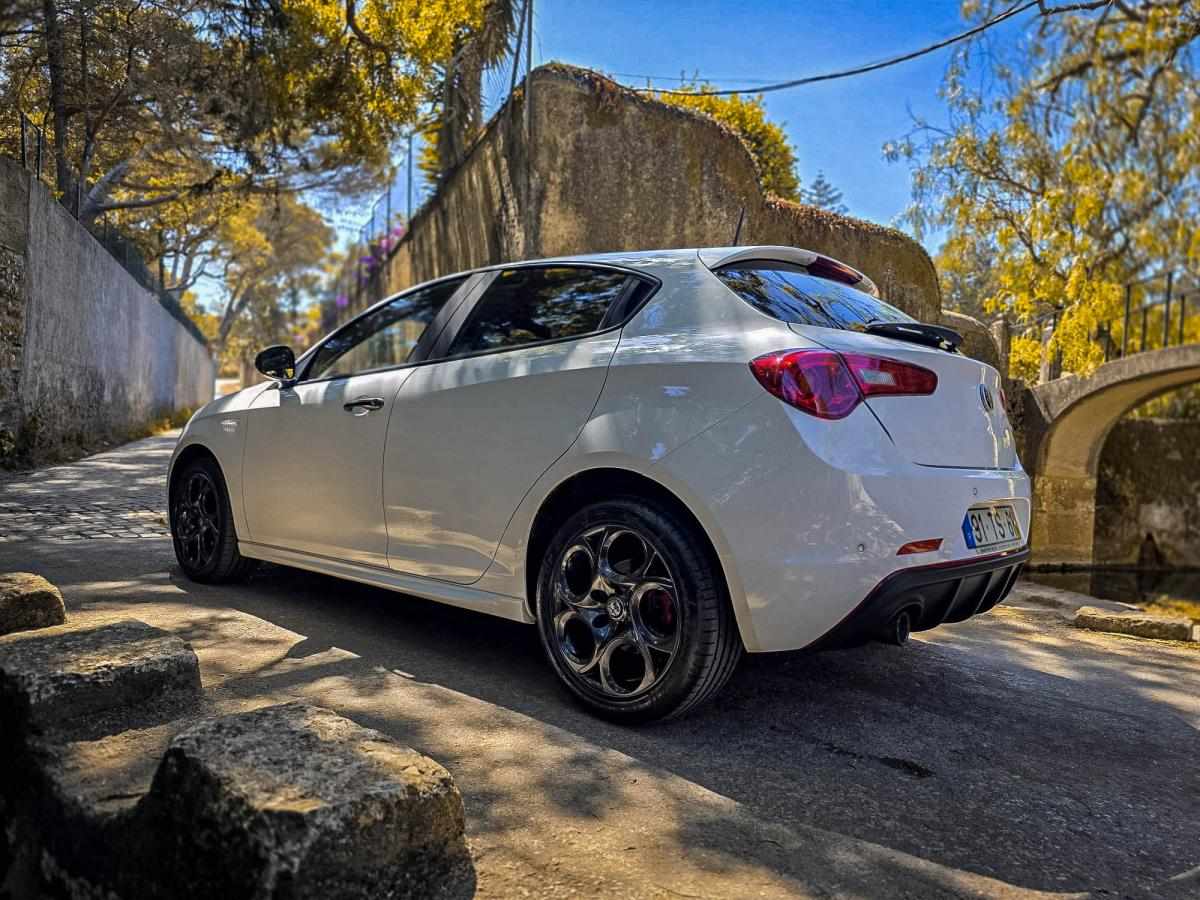 alfa-romeo-giulietta-1-6-jtdm-16v-2017-diesel-1598cc