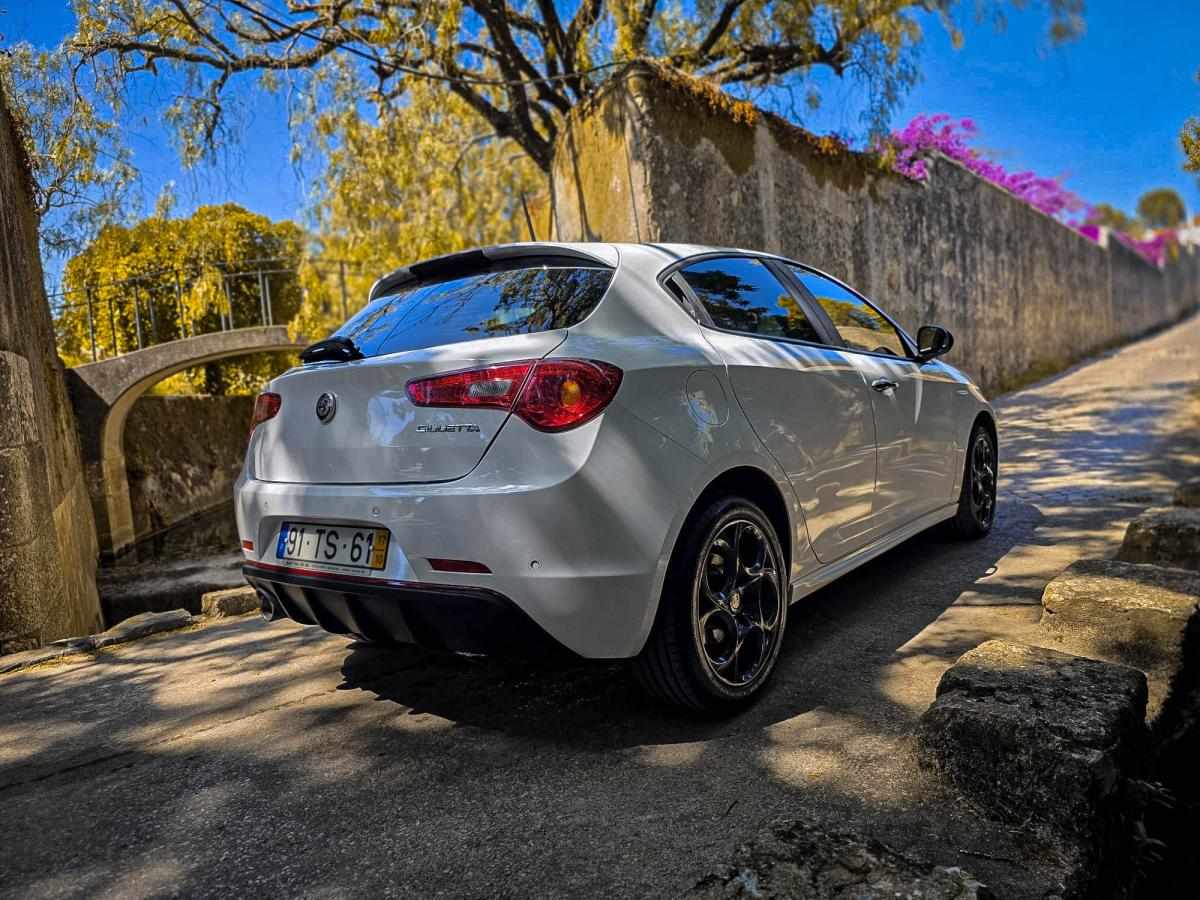 alfa-romeo-giulietta-1-6-jtdm-16v-2017-diesel-1598cc