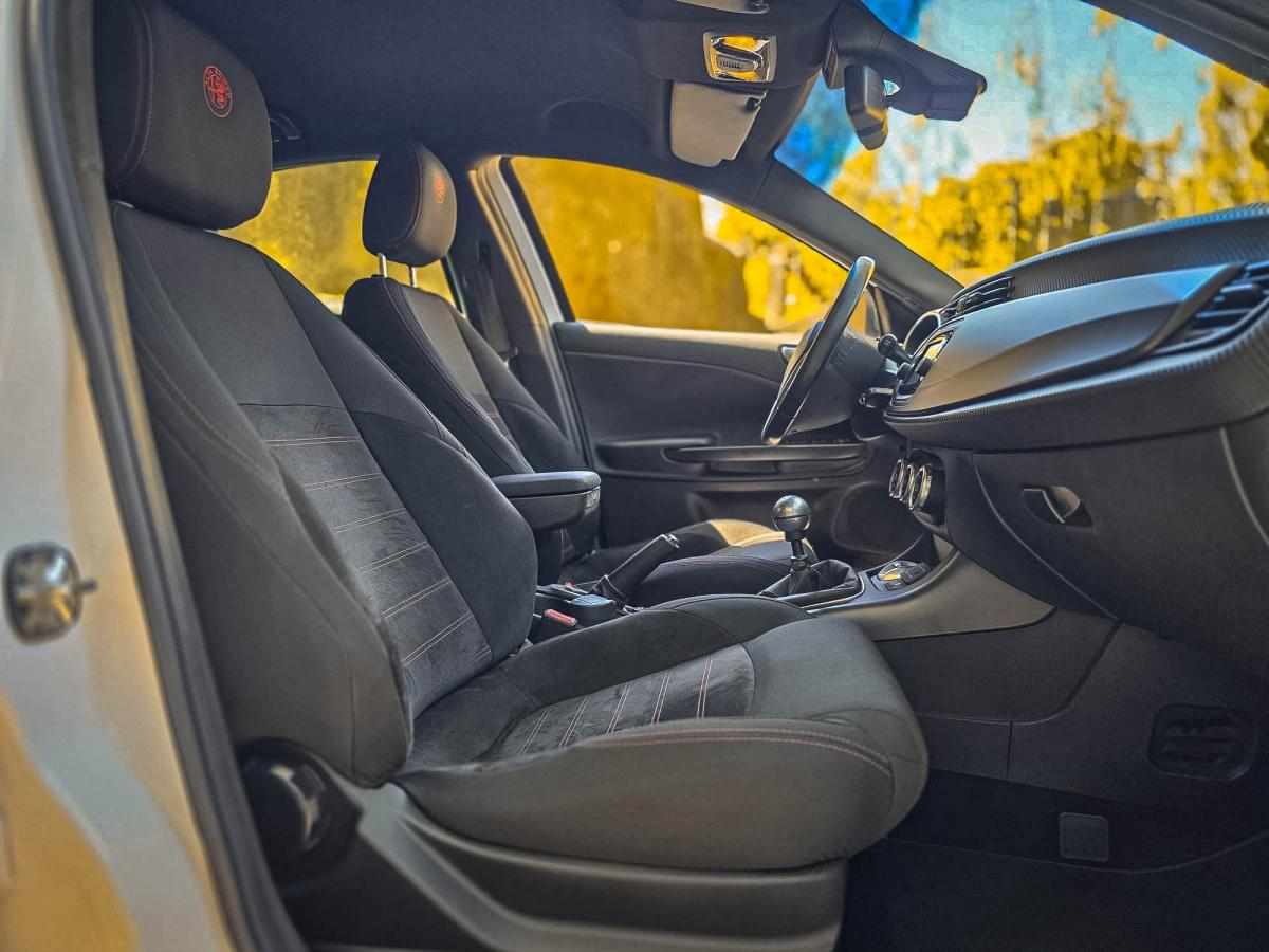 alfa-romeo-giulietta-1-6-jtdm-16v-2017-diesel-1598cc