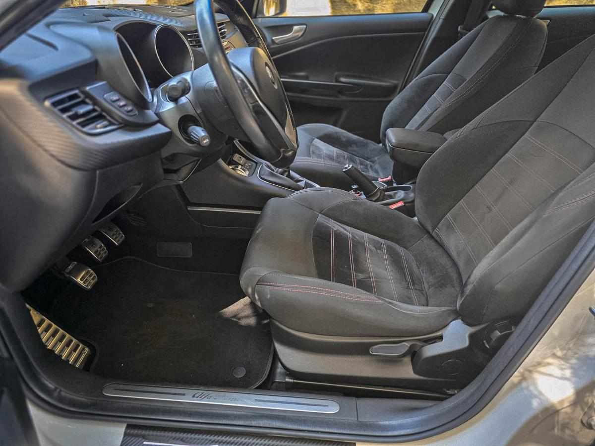 alfa-romeo-giulietta-1-6-jtdm-16v-2017-diesel-1598cc