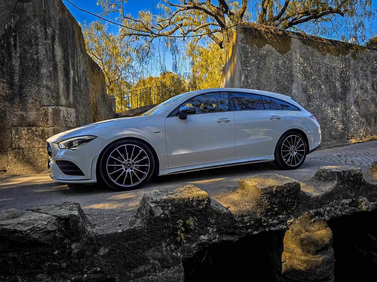 mercedes-benz-cla-200-d-4matic-2022-diesel-1950cc