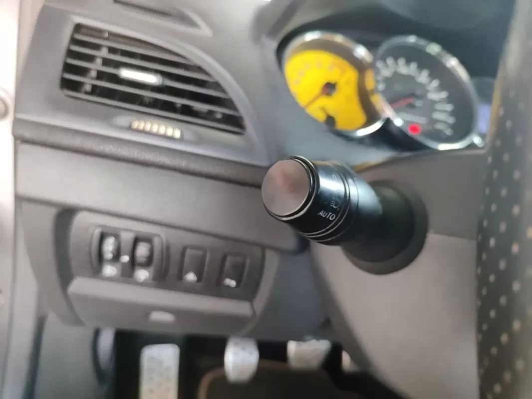 renault-megane-coupe-2010-gasolina-1998cc