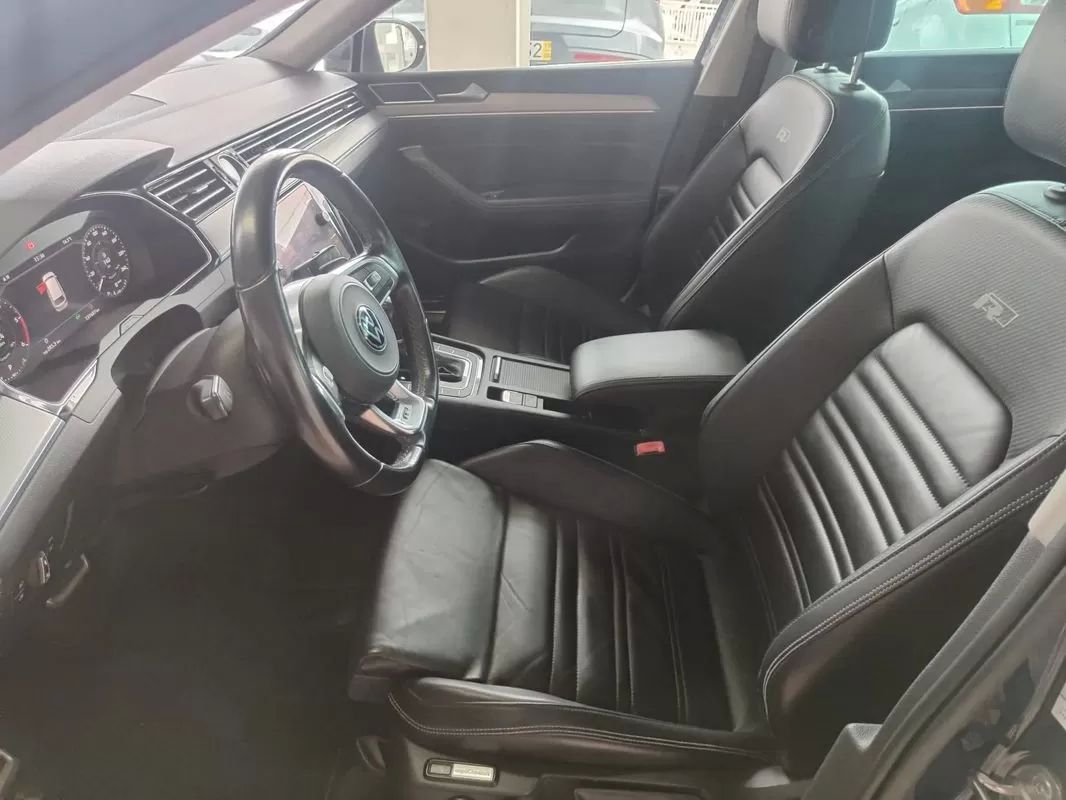 volkswagen-passat-variant-2018-diesel-1968cc