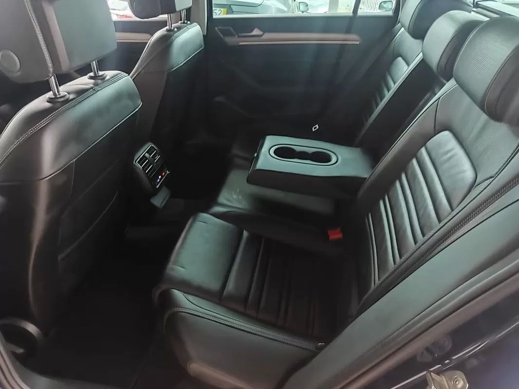 volkswagen-passat-variant-2018-diesel-1968cc