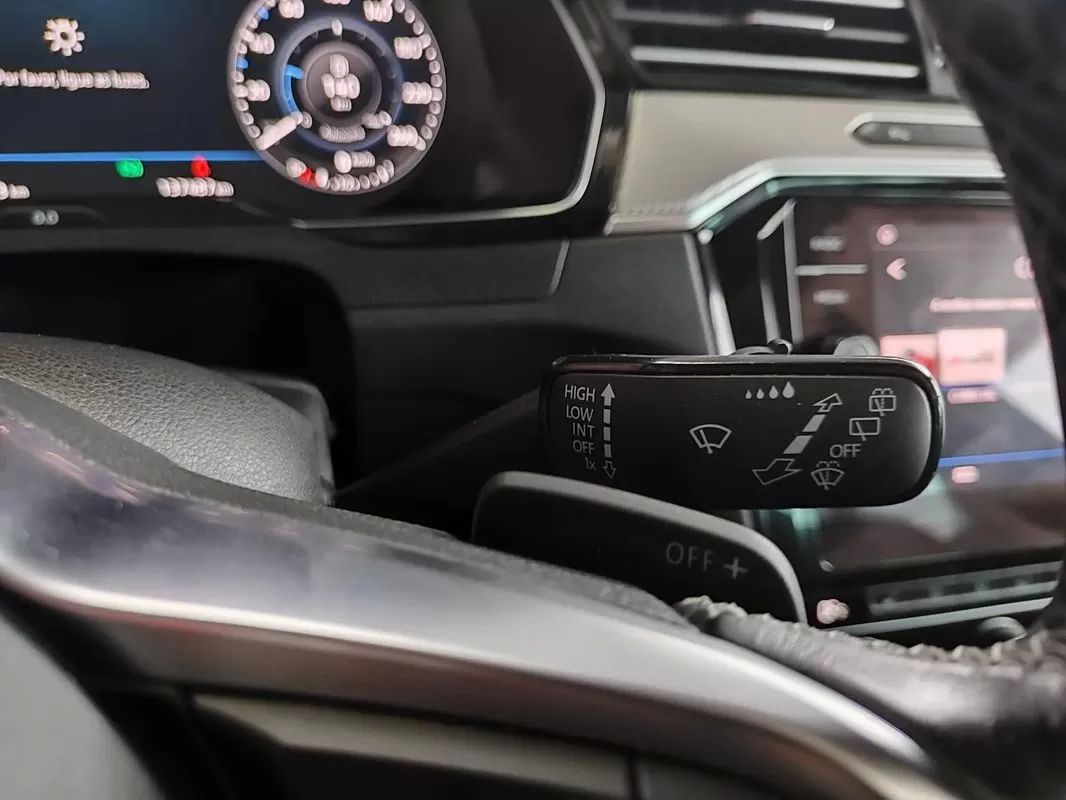 volkswagen-passat-variant-2018-diesel-1968cc