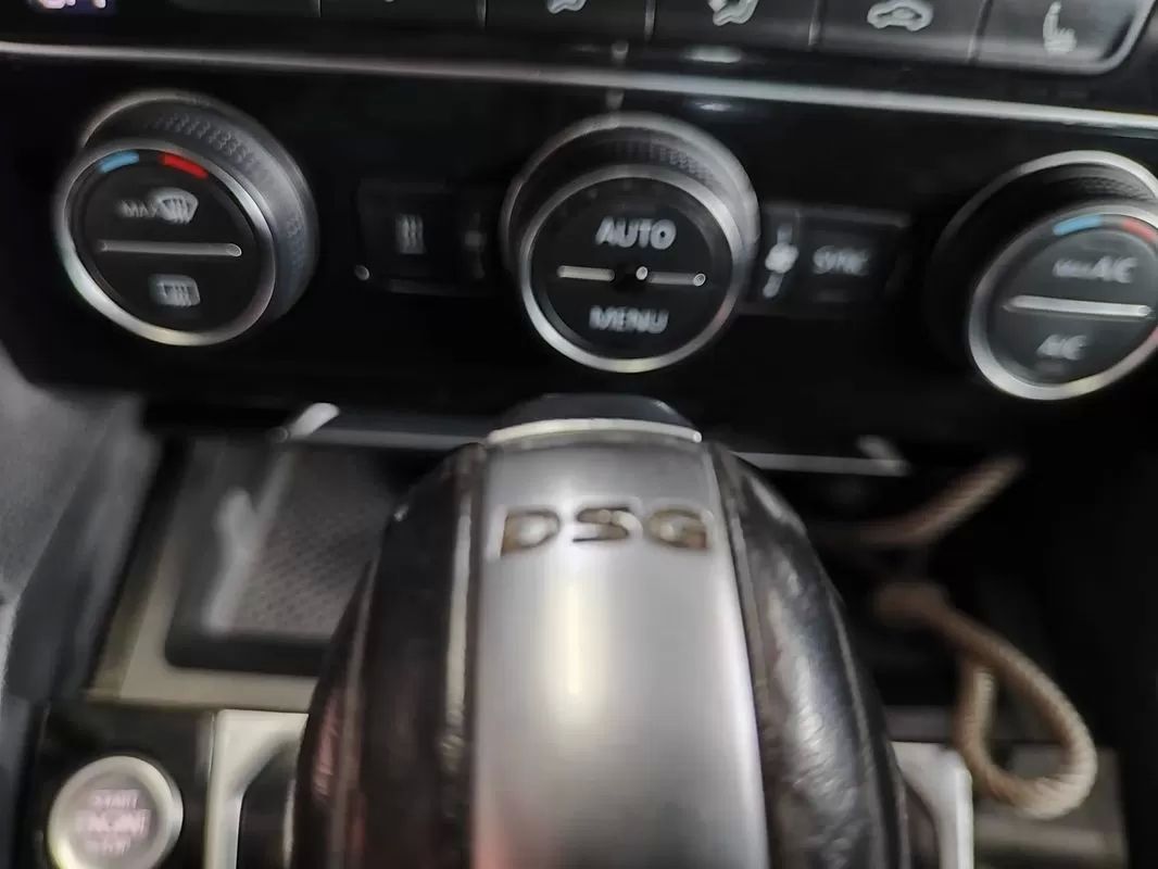 volkswagen-passat-variant-2018-diesel-1968cc