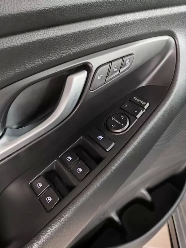 hyundai-i30-2018-gasolina-1998cc