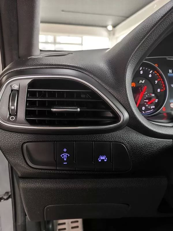 hyundai-i30-2018-gasolina-1998cc
